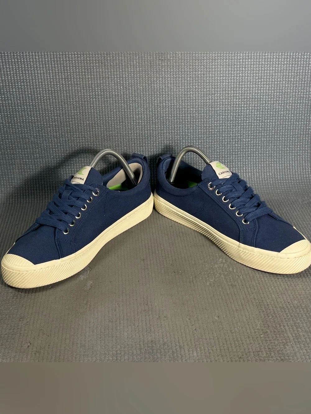 CARIUMA OCA LOW Bright Pantone Classic Blue Sneakers Women’s Size 10